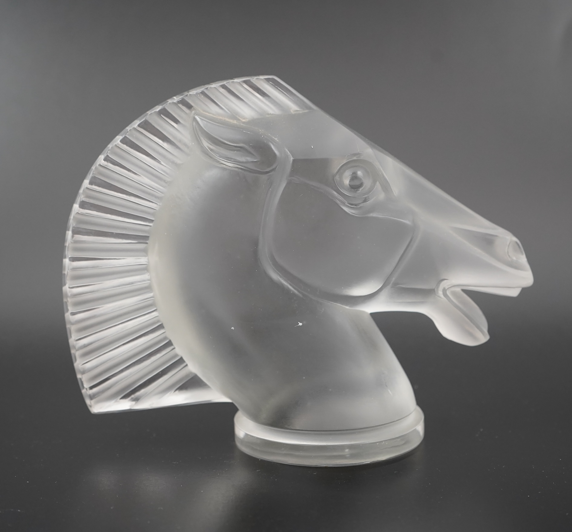 René Lalique: A 'Longchamp B' mascot
